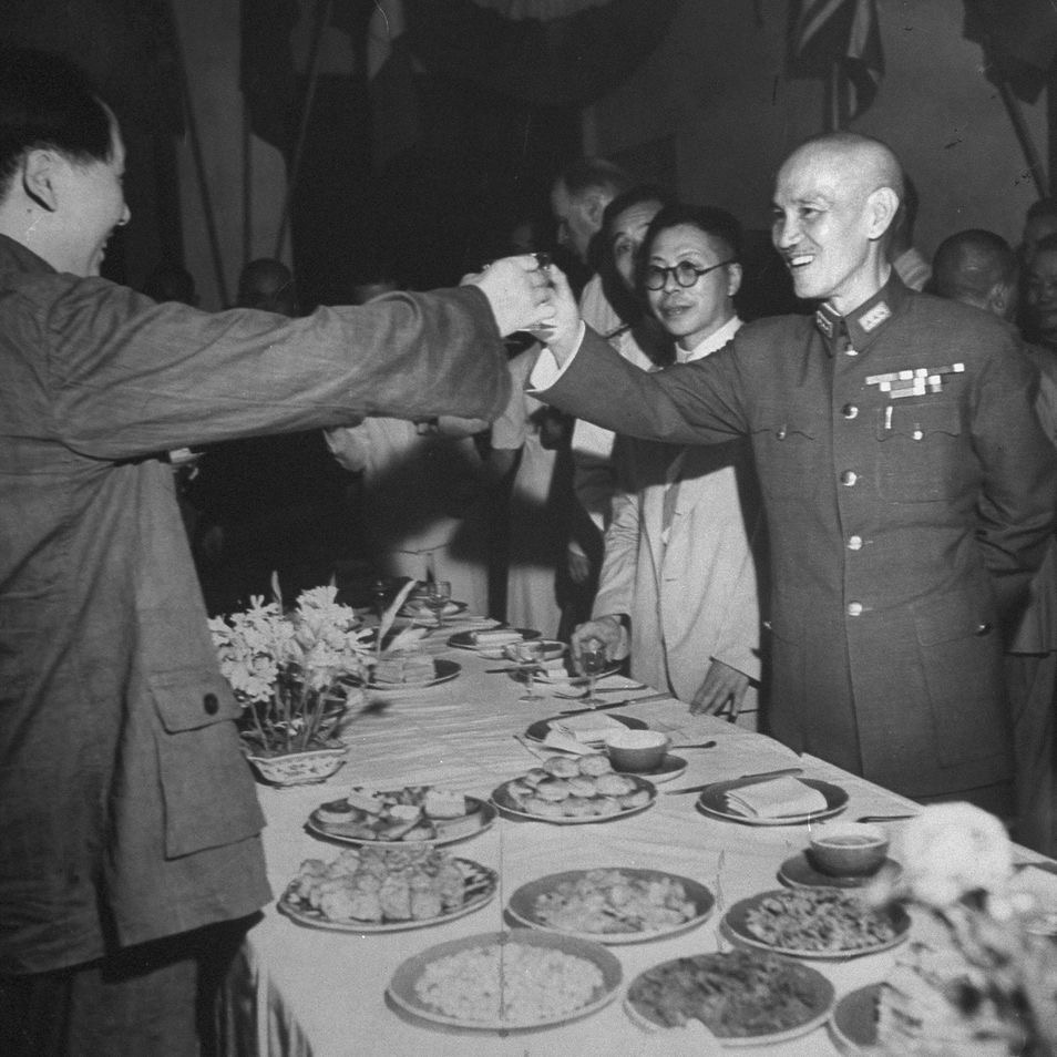 images/Einführung-in-die-politische-Geschichte-Chinas/05-lenin-meets-china--002.png
